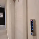 Deluxe & 