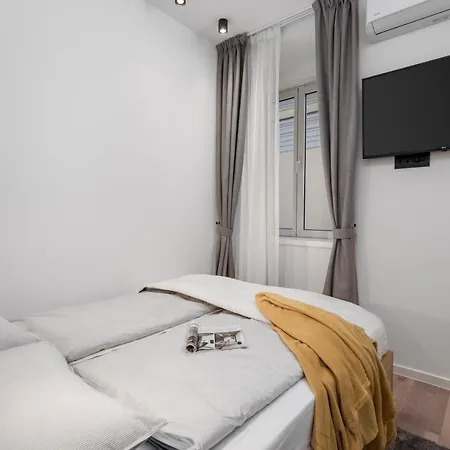 Apartment Deluxe & 